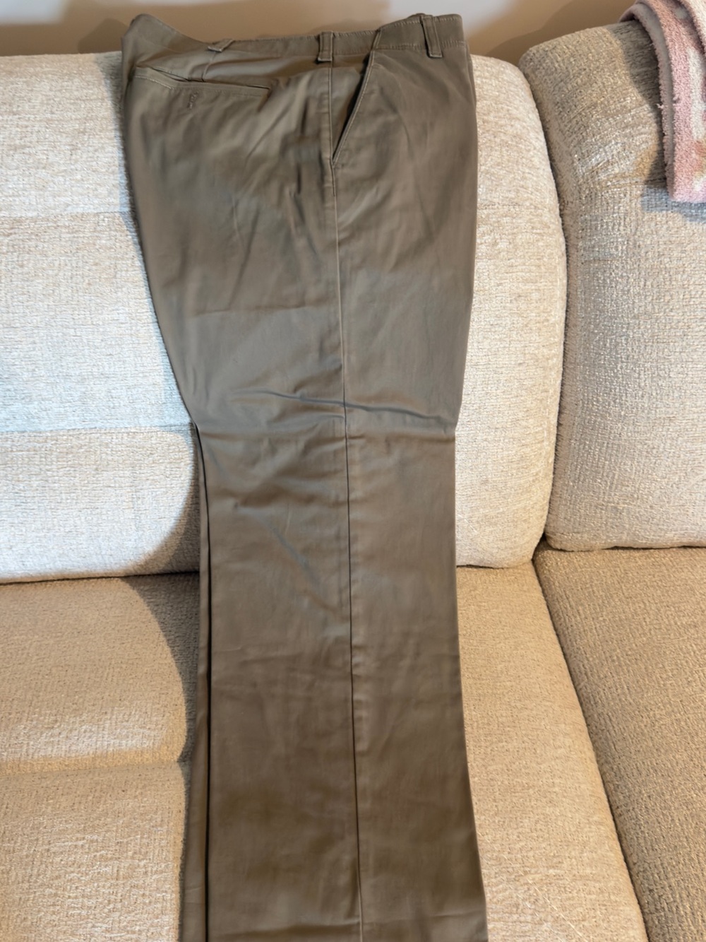 Lee Extreme Comfort Men's Chinos in Olive Green